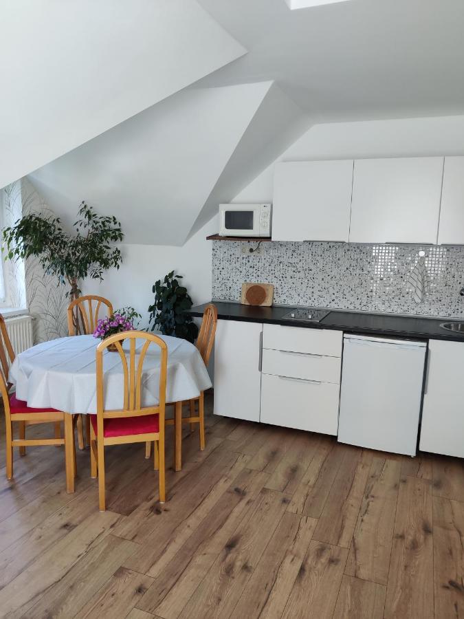 Fadora Apartman Тихань Екстер'єр фото