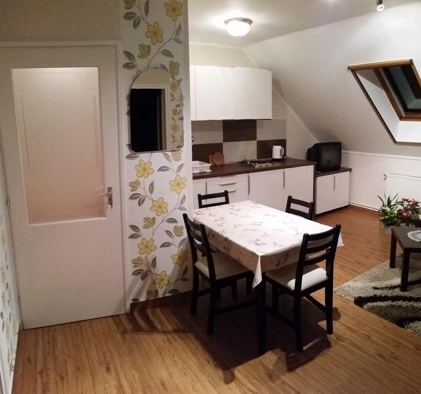 Fadora Apartman Тихань Номер фото