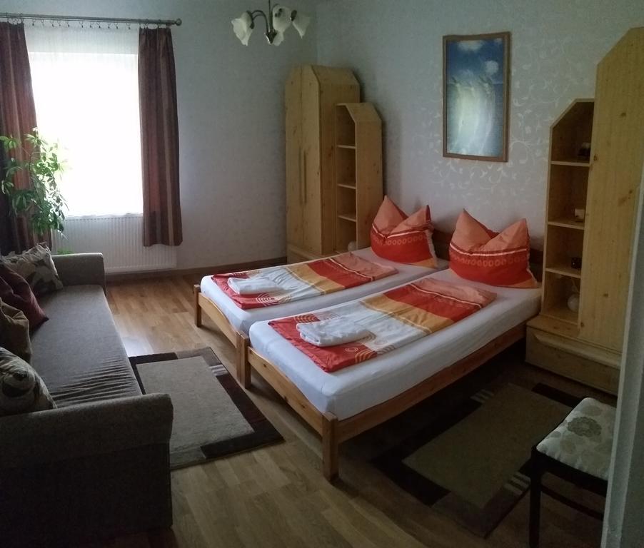 Fadora Apartman Тихань Екстер'єр фото
